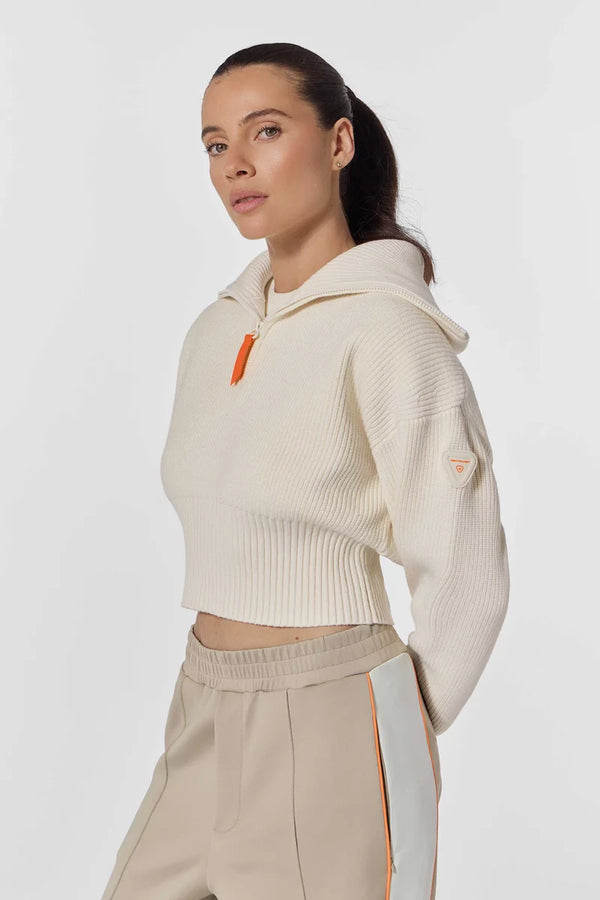 Pull DIVINA coupe cropped